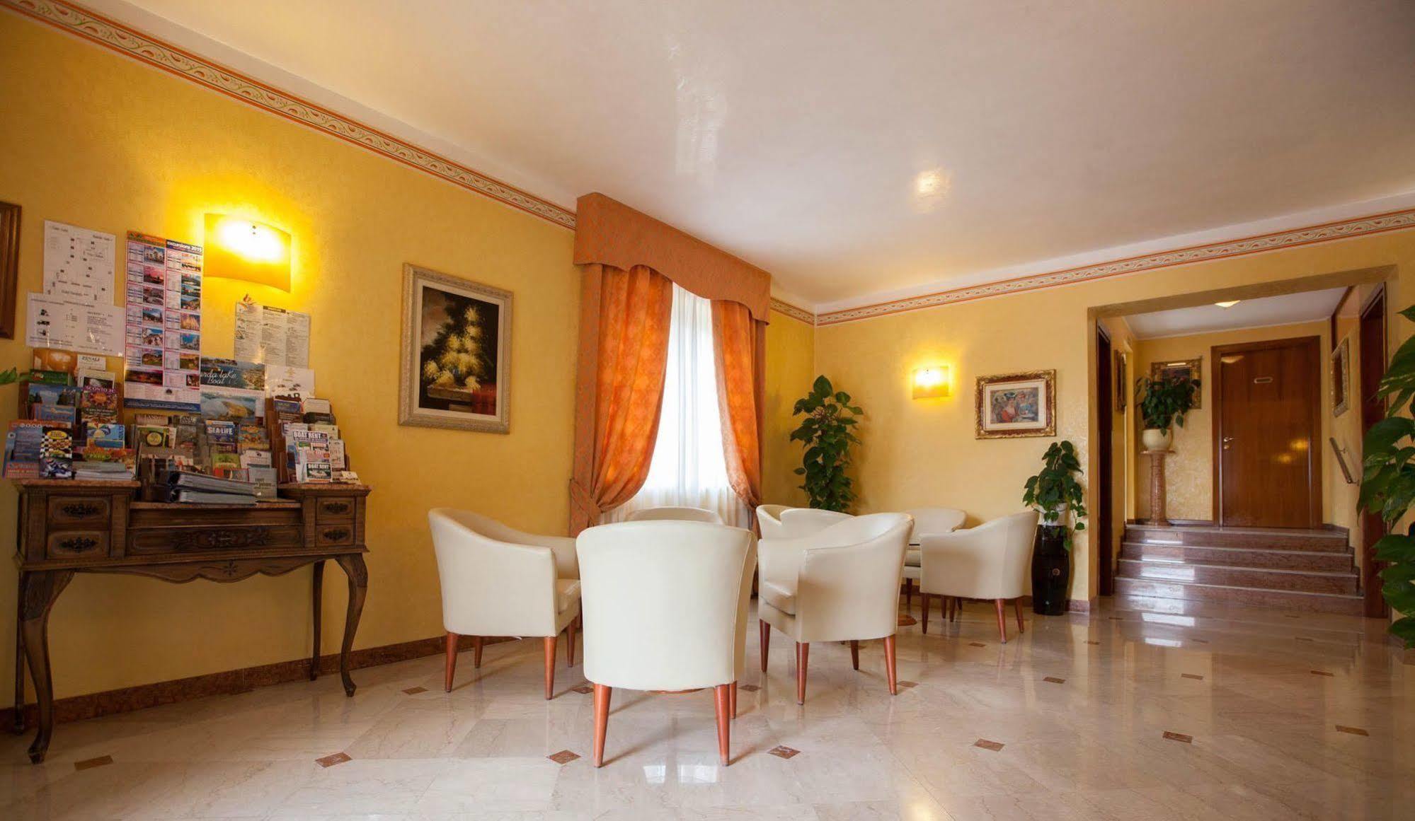 Hotel Gardenia & Villa Charme Adults Friendly 10Plus باردولينو المظهر الخارجي الصورة